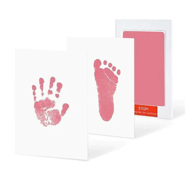 Capture your pet's paw prints safely with our non-toxic, ink-free footprint pad! Perfect for keepsakes! 🐾✨